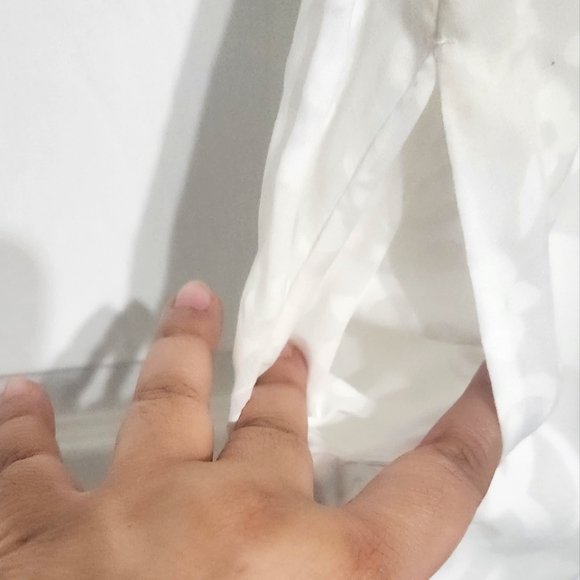 Dainty Pattern Dress - Picture 4 of 4